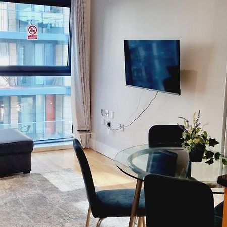 Luxury Waterside Apartment Canary Wharf London Eksteriør billede