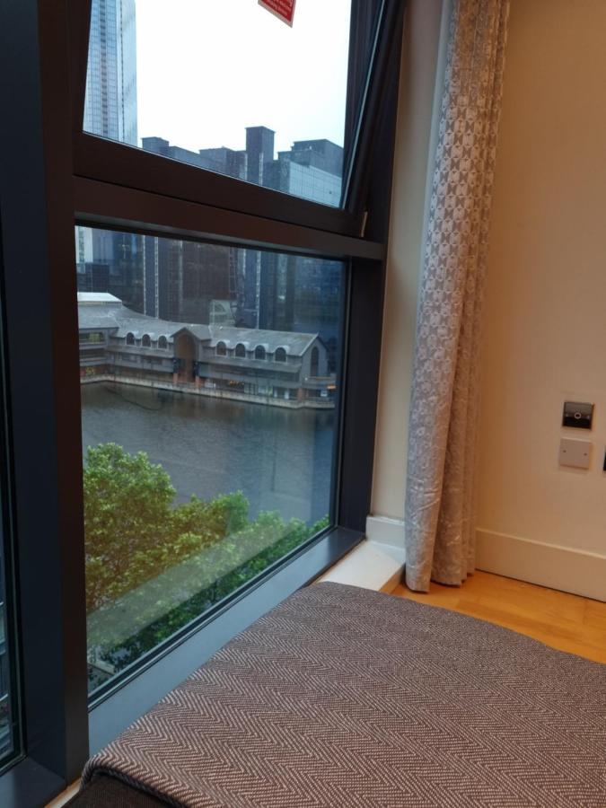 Luxury Waterside Apartment Canary Wharf London Eksteriør billede