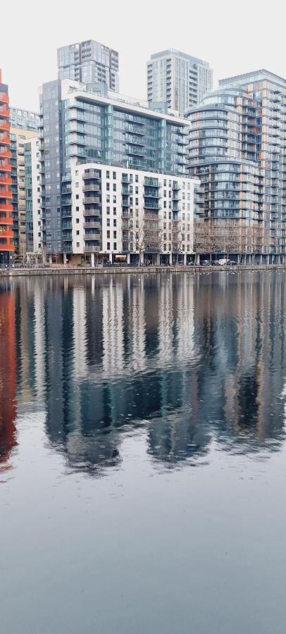 Luxury Waterside Apartment Canary Wharf London Eksteriør billede